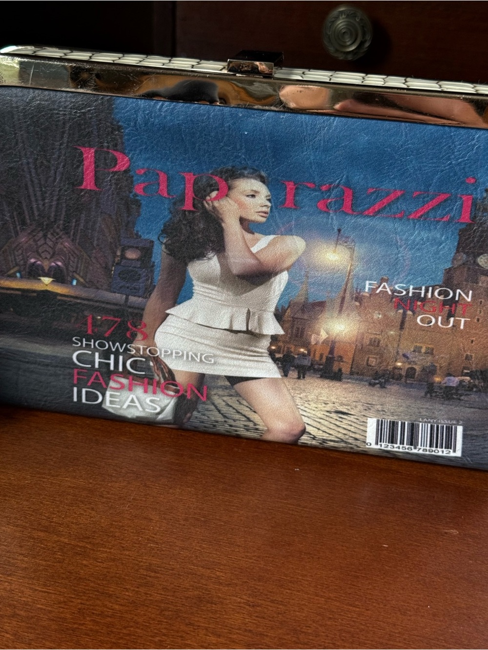 Paparazzi Magazine Print Hard Shell Clutch Gold Frame Novelty Y2K Purse - Picture 4 of 7